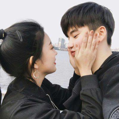 低调恩爱情侣头像一对两张(精选32张)