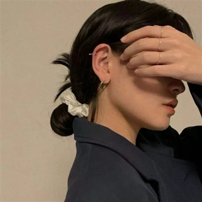 高清好看的冷艳头像女生超拽高雅图片(共40张)