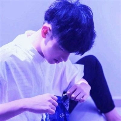 高清蓝色系男生头像真人图片(精选30张)