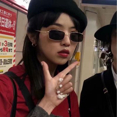 又美又酷的女生头像(共35张)