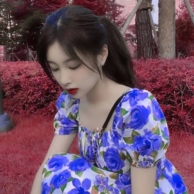 又美又酷的女生头像(共35张)