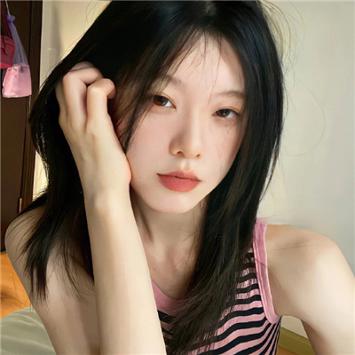 干净纯欲女头像(精选20张)