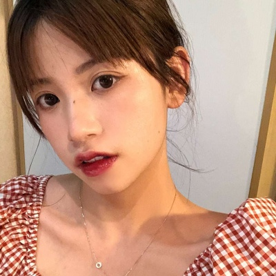 干净纯欲女头像(精选20张)