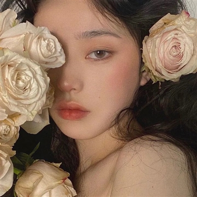 很优质的也很好看的美女微信头像(42张)
