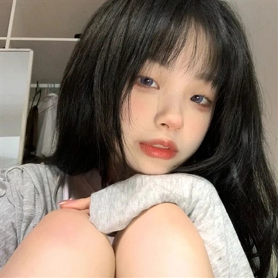 很优质的也很好看的美女微信头像(42张)