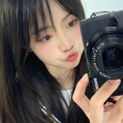 很优质的也很好看的美女微信头像(42张)