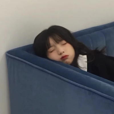 很优质的也很好看的美女微信头像(42张)