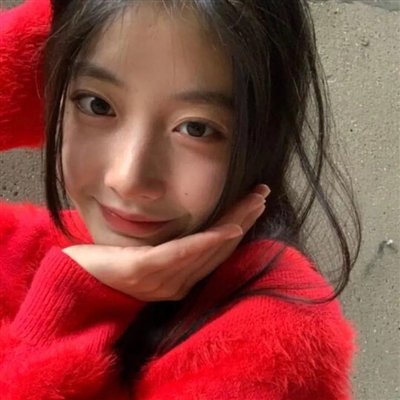 很优质的也很好看的美女微信头像(42张)