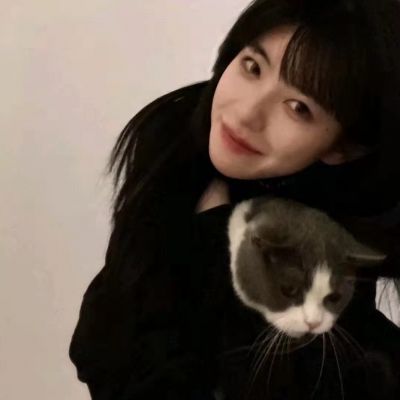 很优质的也很好看的美女微信头像(42张)
