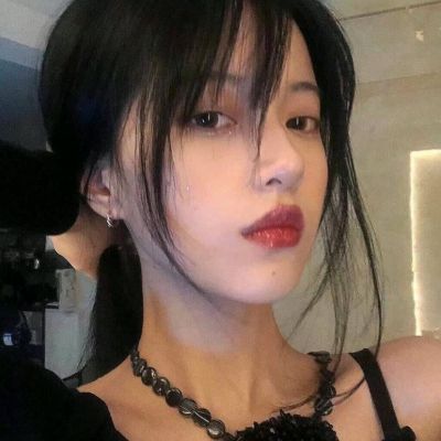 很优质的也很好看的美女微信头像(42张)