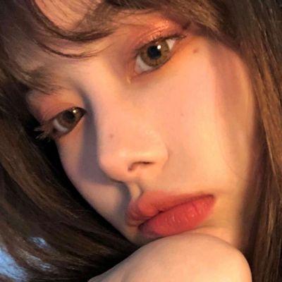 很优质的也很好看的美女微信头像(42张)