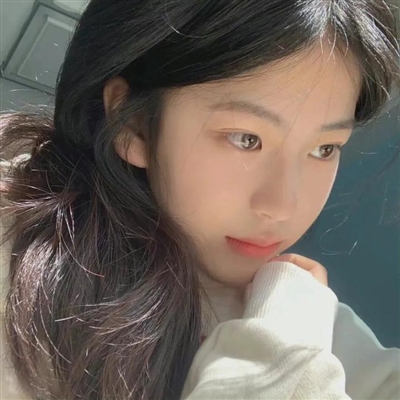 很优质的也很好看的美女微信头像(42张)