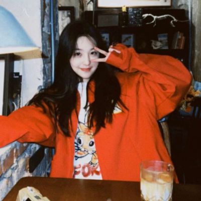 很优质的也很好看的美女微信头像(42张)