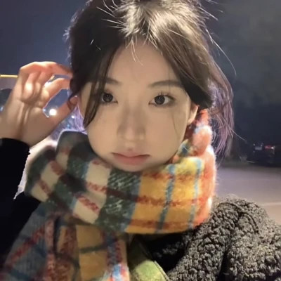 2023真人女生潮流头像图片(共40张)