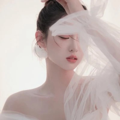 2023真人女生潮流头像图片(共40张)