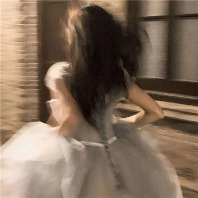 2023真人女生潮流头像图片(共40张)