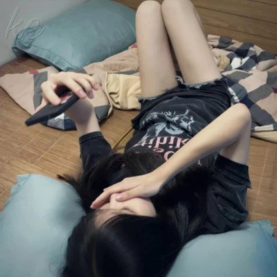 2023真人女生潮流头像图片(共40张)