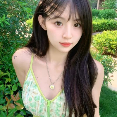 2023真人女生潮流头像图片(共40张)