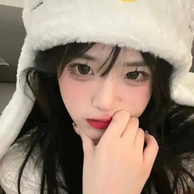 2023真人女生潮流头像图片(共40张)
