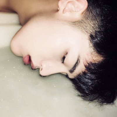 超拽颓废男生头像(24张)