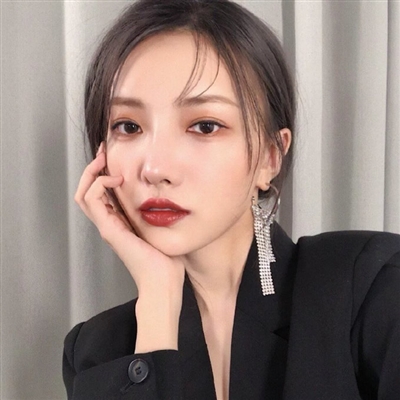 2023成熟女人味的微信头像图片(共39张)