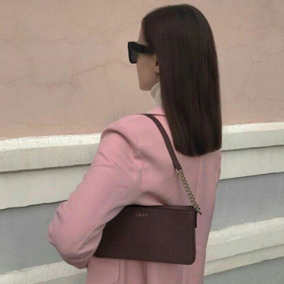 2023成熟女人味的微信头像图片(共39张)