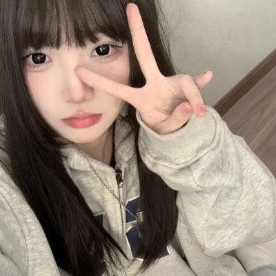 高清好看的纯欲头像女生个性图片(42张)
