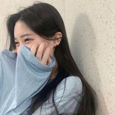 高清好看的纯欲头像女生个性图片(42张)