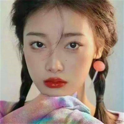 高清好看的纯欲头像女生个性图片(42张)