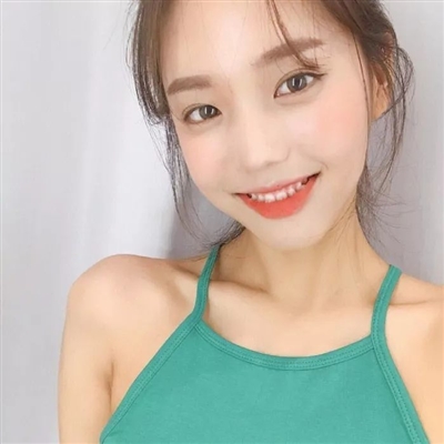 高清好看的绿色系原宿风女头图片(精选46张)