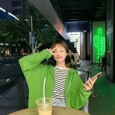 高清好看的绿色系原宿风女头图片(精选46张)