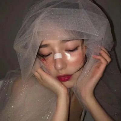 qq超拽高冷霸气女生头像(优选48张)