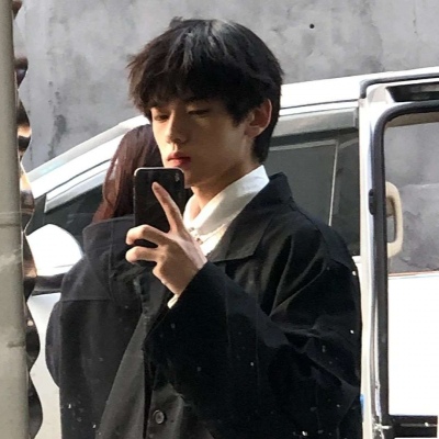 潮流范超级帅气的ins风男头(22张)