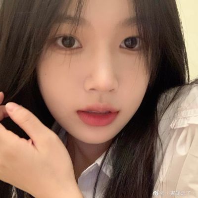 抖音优质高质量女生头像图片(33张)