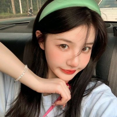 抖音优质高质量女生头像图片(33张)