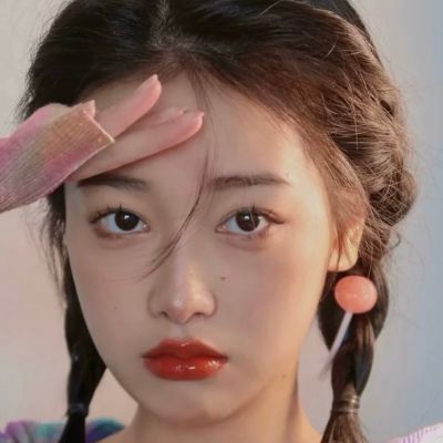 抖音优质高质量女生头像图片(33张)