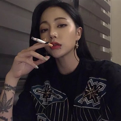 社会女生图片超拽霸气头像(44张)