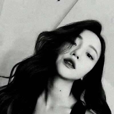 黑白女生微信头像大全(精选40张)