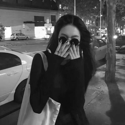 黑白女生微信头像大全(精选40张)