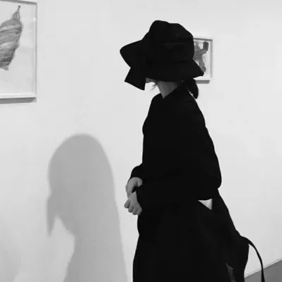 黑白女生微信头像大全(精选40张)
