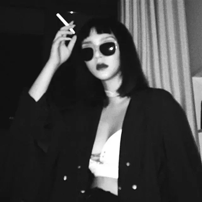 黑白女生微信头像大全(精选40张)