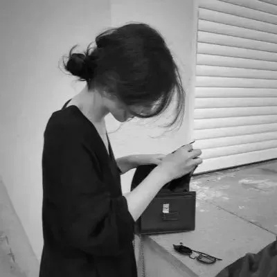 黑白女生微信头像大全(精选40张)