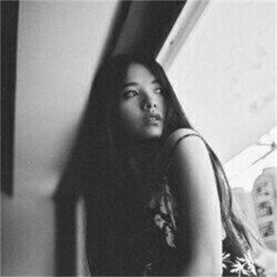黑白女生微信头像大全(精选40张)