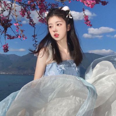 高清好看的真人头像女生可爱萌图片(共24张)