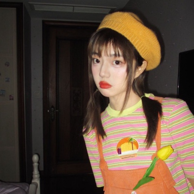 2023超火超仙的女头图片(22张)