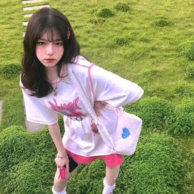 清新文艺的qq女生空间头像大全(共24张)