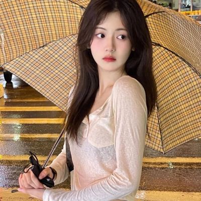 气质女人味的微信头像(精选30张)