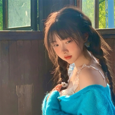 气质女人味的微信头像(精选30张)