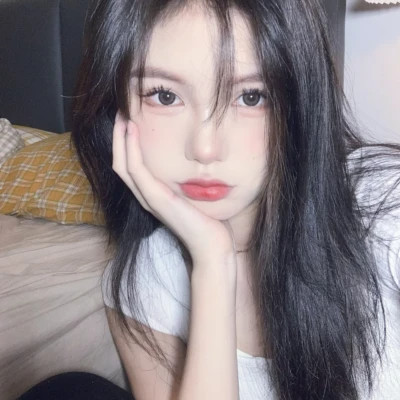 2023最潮女头像(精选40张)