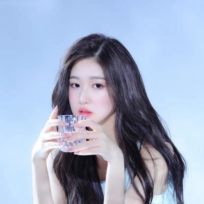 2023网络好看的爆款女生头像(优选26张)